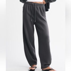 High rise Sunday Barrel Sweatpants